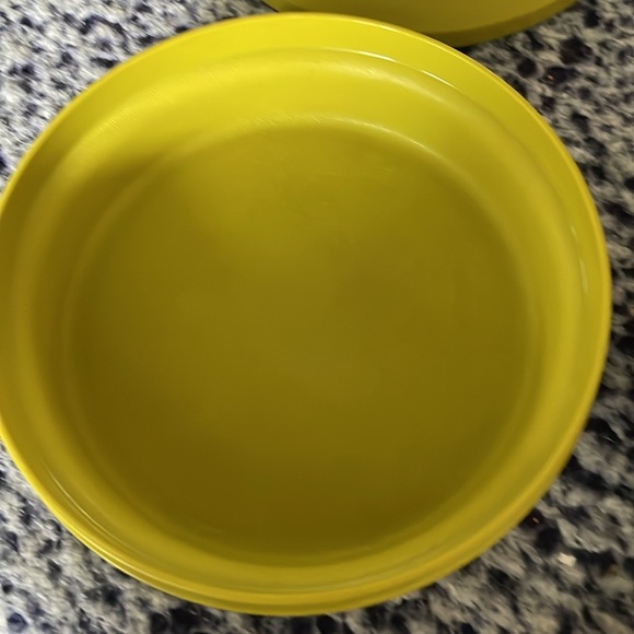 Vintage Tupperware cereal bowl with lids - Picture 3 of 10